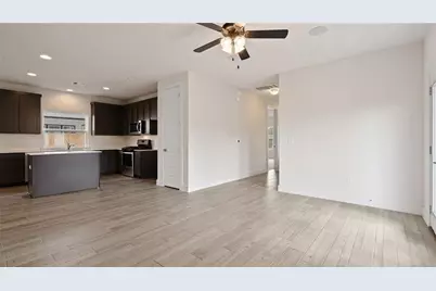 7812 Hillock Terrace, Austin, TX 78744 - Photo 5