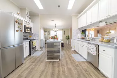 546 Texas Oak Drive, Cedar Creek, TX 78612 - Photo 5