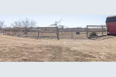 546 Texas Oak Drive, Cedar Creek, TX 78612 - Photo 29