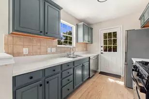 6909 Frontera Tr, Austin, TX 78741 - Photo 11