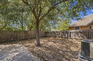 6909 Frontera Tr, Austin, TX 78741 - Photo 31