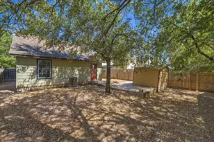 6909 Frontera Tr, Austin, TX 78741 - Photo 35