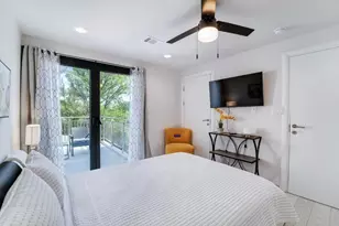 1409 E M. Franklin Ave, Austin, TX 78721 - Photo 17