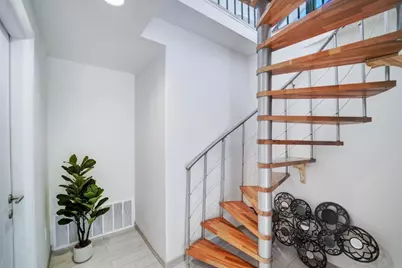 1409 E M Franklin Avenue #B, Austin, TX 78721 - Photo 35