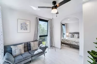 1409 E M Franklin Avenue #B, Austin, TX 78721 - Photo 15