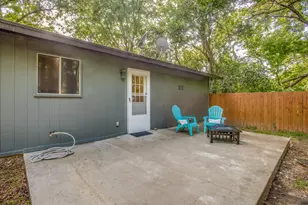 1109 Gardner Cove, Austin, TX 78721 - Photo 11