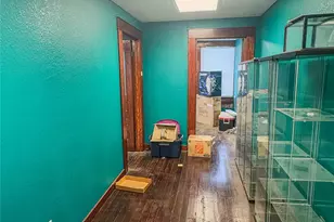 161 S Main St, Giddings, TX 78942 - Photo 5