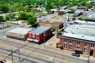 161 S Main St, Giddings, TX 78942 - Photo 3