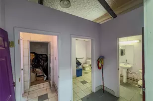 161 S Main St, Giddings, TX 78942 - Photo 11