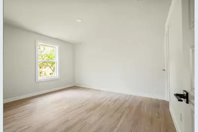 8003 Petaca Trail, Austin, TX 78729 - Photo 21