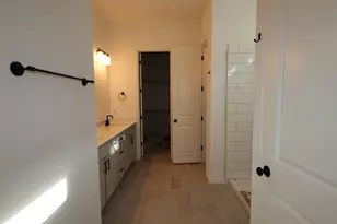 564 Darley Oak Dr, Dripping Springs, TX 78620 - Photo 7