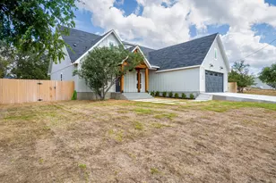 106 W Briar Dr, Granite Shoals, TX 78654 - Photo 5