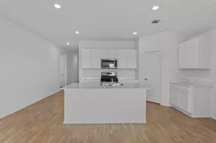 12208 Silverton Tree Bnd, Mustang Ridge, TX 78610 - Photo 15