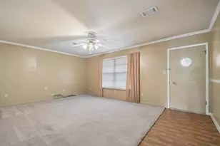 610 Mogonye Ln, Elgin, TX 78621 - Photo 9
