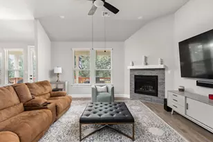 201 Blue Jasmine Trl, Georgetown, TX 78628 - Photo 15