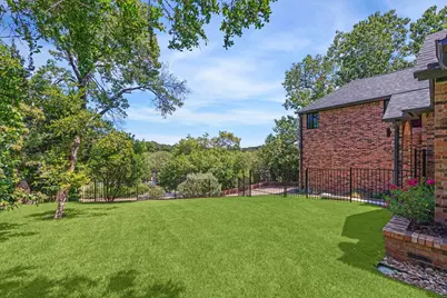 3911 Dry Creek Drive, Austin, TX 78731 - Photo 3