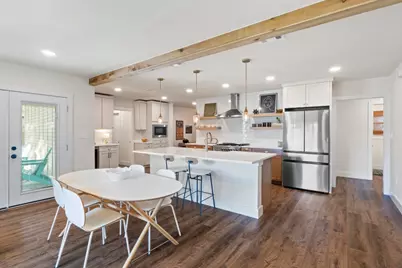 2205 N Plains Avenue, Austin, TX 78757 - Photo 7