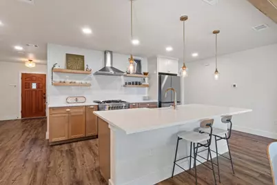 2205 N Plains Avenue, Austin, TX 78757 - Photo 9