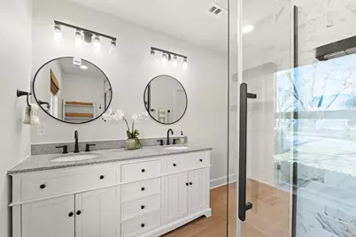 2205 N Plains Avenue, Austin, TX 78757 - Photo 21