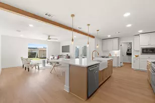 2205 N Plains Ave, Austin, TX 78757 - Photo 17