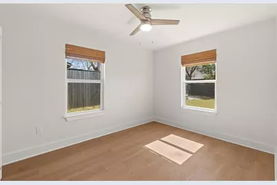 2205 N Plains Avenue, Austin, TX 78757 - Photo 29