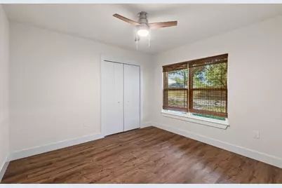 2205 N Plains Avenue, Austin, TX 78757 - Photo 23