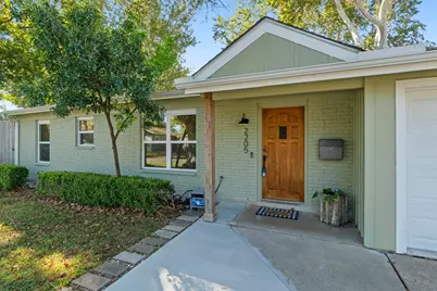 2205 N Plains Avenue, Austin, TX 78757 - Photo 1