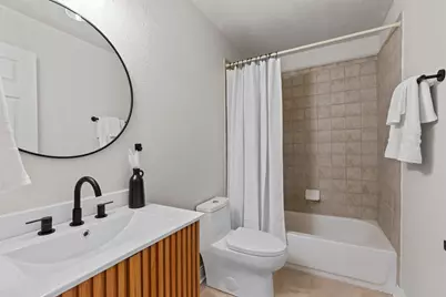 312 Country Club Drive, La Grange, TX 78945 - Photo 21