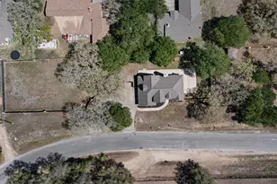 312 Country Club Dr, La Grange, TX 78945 - Photo 3