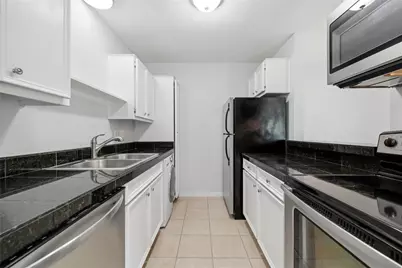 400 W 35th Street #201, Austin, TX 78705 - Photo 11