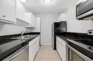 400 W 35th St, Austin, TX 78705 - Photo 11
