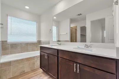 261 Madrid, Kyle, TX 78640 - Photo 23