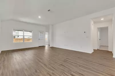 261 Madrid, Kyle, TX 78640 - Photo 17