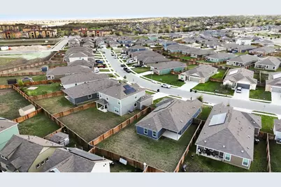 261 Madrid, Kyle, TX 78640 - Photo 35