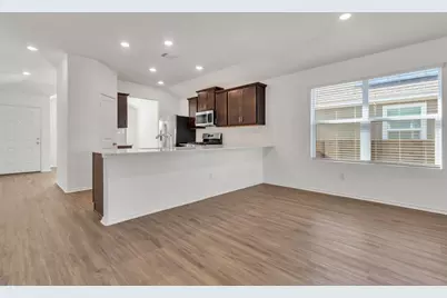 261 Madrid, Kyle, TX 78640 - Photo 13