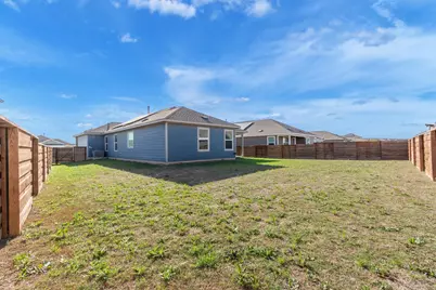 261 Madrid, Kyle, TX 78640 - Photo 29