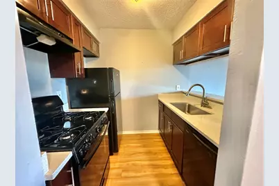 10810 Newmont Road, Austin, TX 78758 - Photo 3