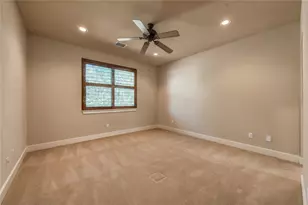 1036 Liberty Park Dr, Austin, TX 78746 - Photo 27