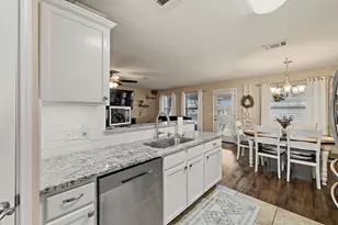 2100 Oaklawn Dr, Taylor, TX 76574 - Photo 15