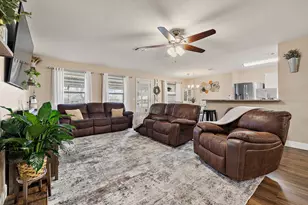 2100 Oaklawn Dr, Taylor, TX 76574 - Photo 7