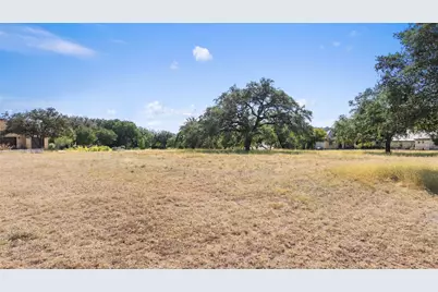 1409 Majestic Hills Boulevard, Spicewood, TX 78669 - Photo 3