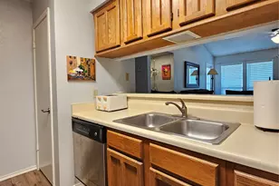 1202 Thorpe Ln, San Marcos, TX 78666 - Photo 13