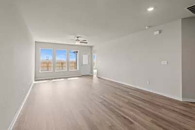207 Backwood Pass, Taylor, TX 76574 - Photo 13