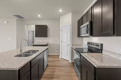 207 Backwood Pass, Taylor, TX 76574 - Photo 11