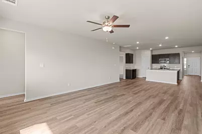 207 Backwood Pass, Taylor, TX 76574 - Photo 17