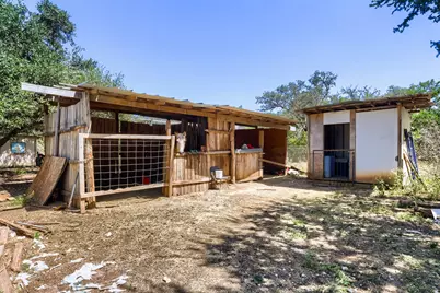 5401 County Road 200, Liberty Hill, TX 78642 - Photo 25