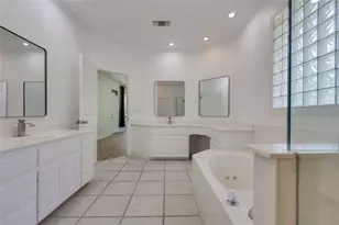 103 Birdie, Horseshoe Bay, TX 78657 - Photo 25
