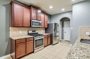 216 Isabel Ln, Kyle, TX 78640 - Photo 9