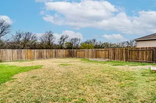 216 Isabel Ln, Kyle, TX 78640 - Photo 25