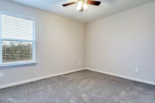 216 Isabel Ln, Kyle, TX 78640 - Photo 17